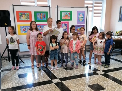 &bdquo;Децата&rdquo; - годишна изложба на Школата по изобразително изкуство