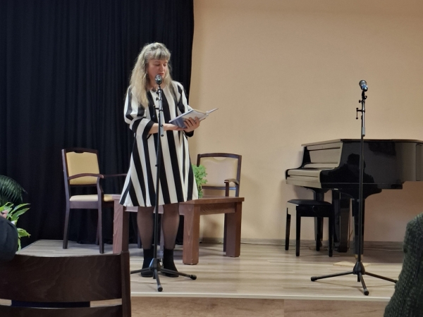 &bdquo;Човек е Бог&ldquo; на Лина Борджиева събра приятели на словото