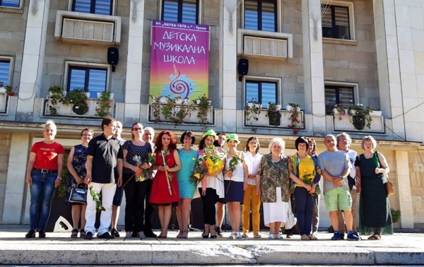 Концерт на преподавателите от детска музикална школа