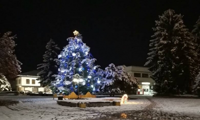 КОЛЕДЕН БАЗАР на площад &bdquo;Възраждане&rdquo; от 21.12.2021 г.
