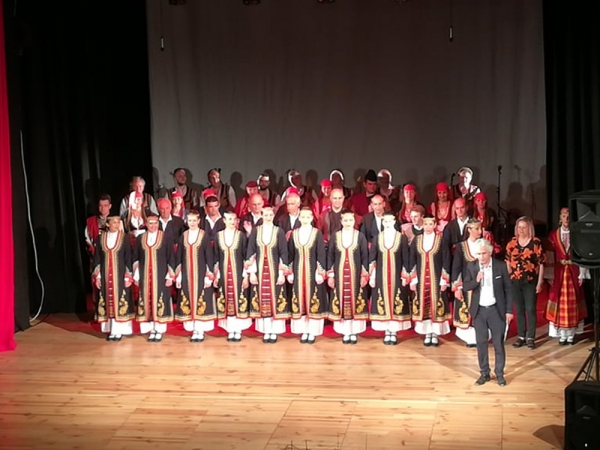 Спектакълът &bdquo;НЕВЯСТАТА&rdquo; на Фолклорен ансамбъл &bdquo;Родопа&rdquo; на сцената на НЧ &bdquo;Наука &ndash; 1870 г.&rdquo; &ndash; Троян